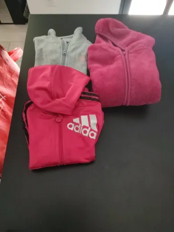 Lot veste 4/5ans