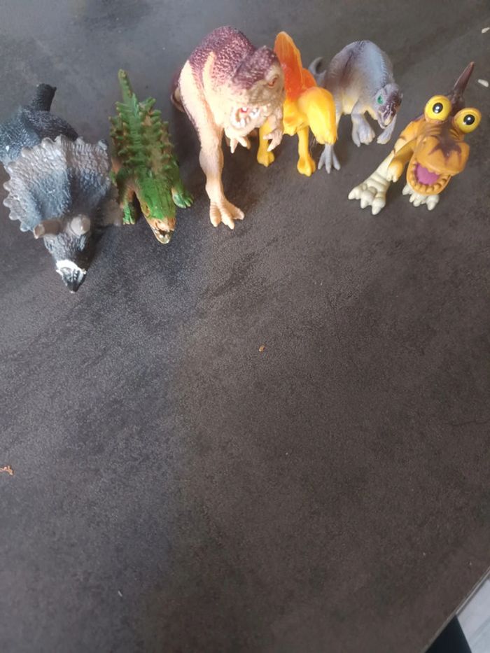 Figurines dinosaure - photo numéro 2