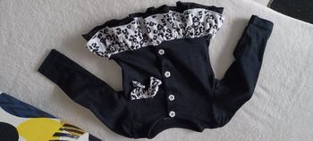 Très jolie petite veste bébé fille T 6 mois