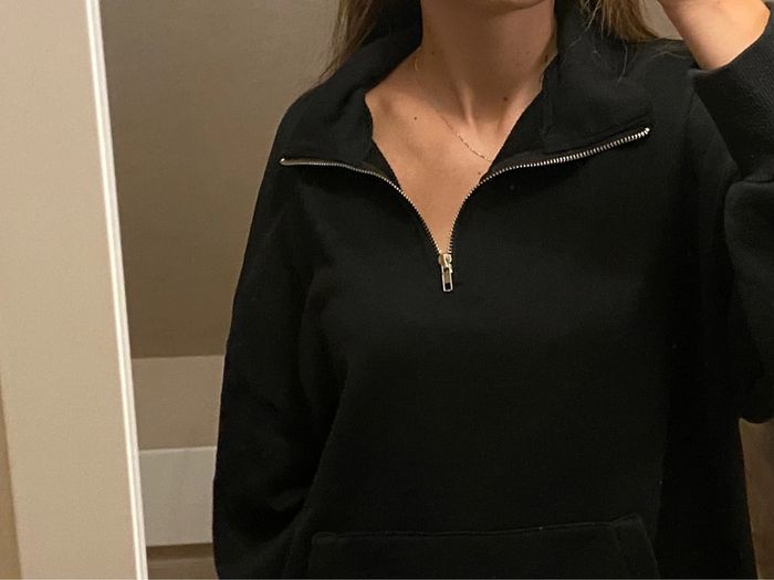sweat a col montant et a demi fermeture et a poches - photo numéro 5