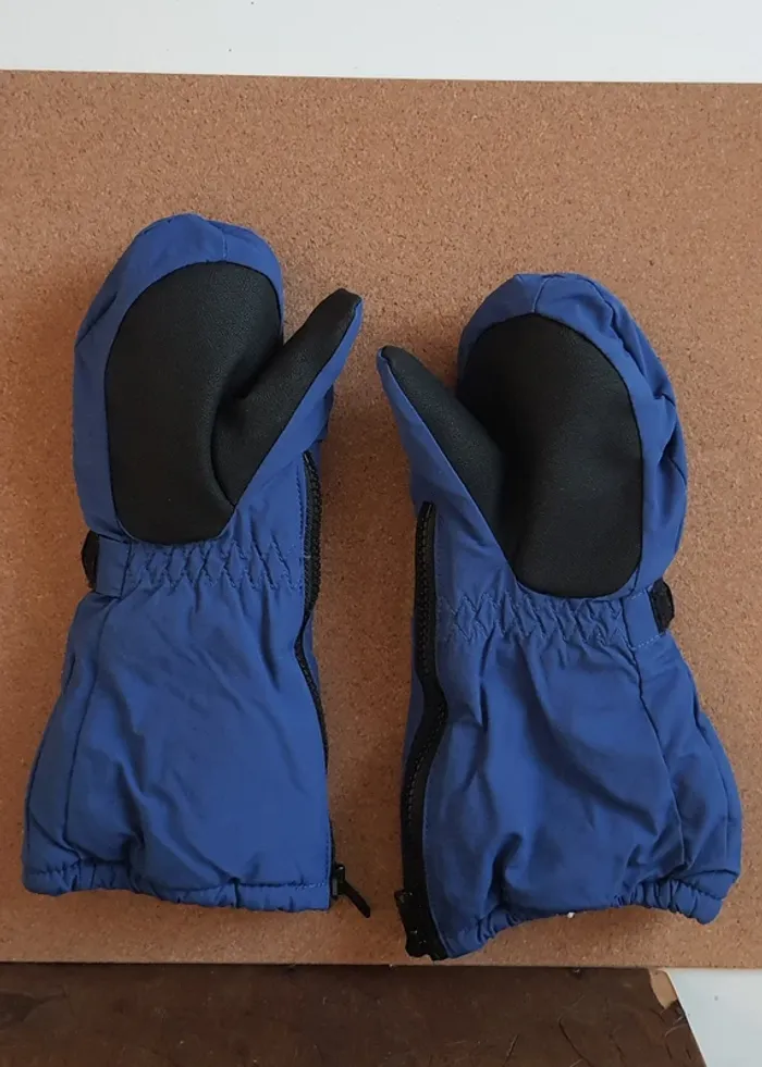 Moufle de ski "Décathlon" 3/4 ans - photo numéro 2