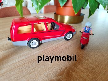 Voiture et scooter playmobil