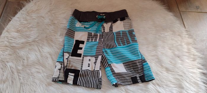 Lot vêtements garçon 4 ans short , jean , tee shirt - photo numéro 8