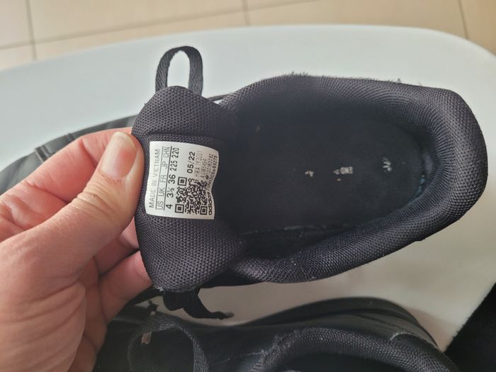 Baskets Adidas T36 noires - photo numéro 2