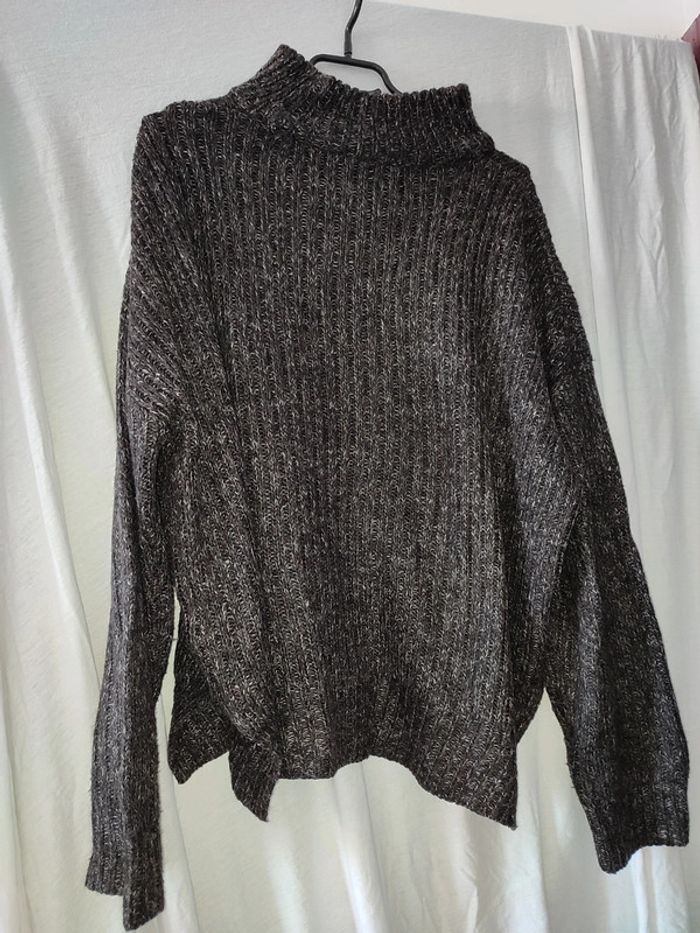 Pull a col, à fente sur côté, oversize - photo numéro 2