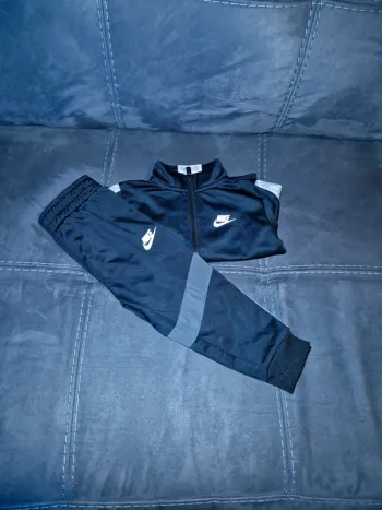 Ensemble nike 12 mois