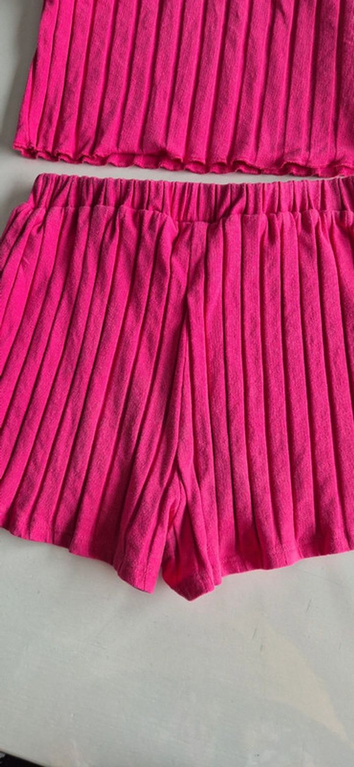 Look fille fushia - photo numéro 6