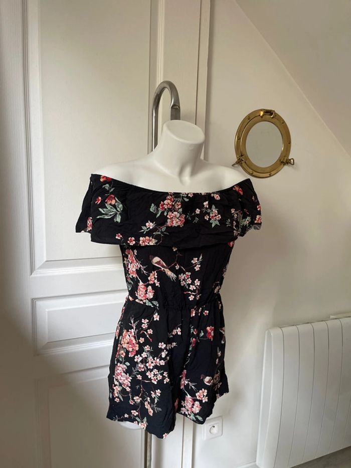Combinaison short à fleurs