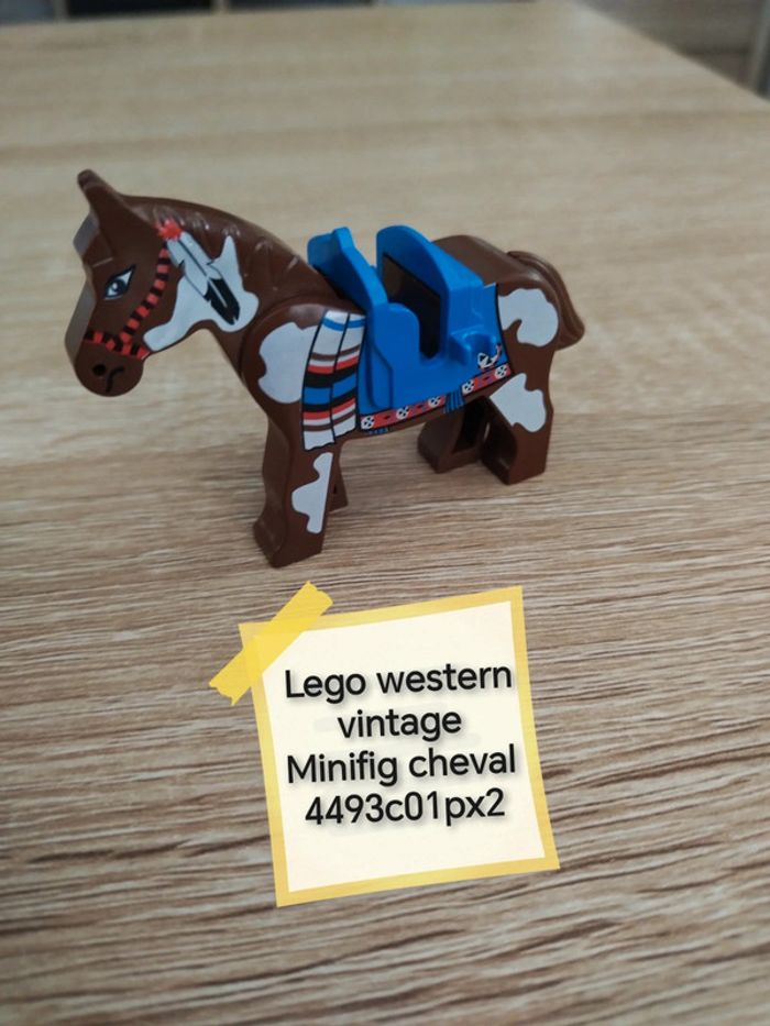 Lego vintage western cheval 4493c01px2