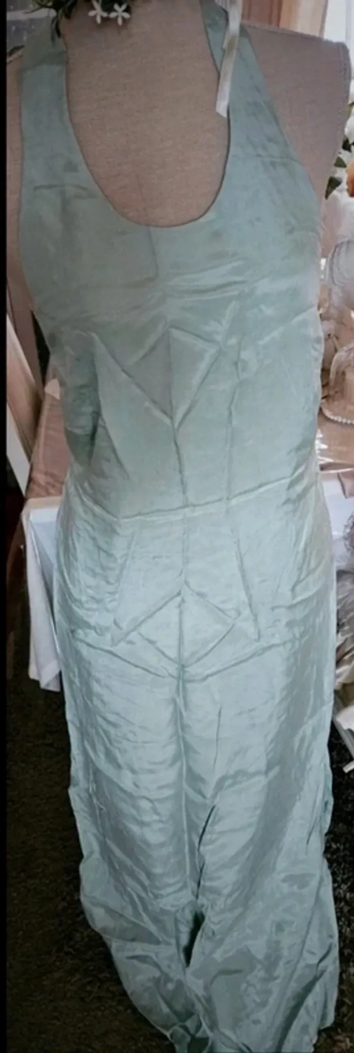 Robe longue dos nu vert amande satinée H&M Taille 40 Neuve - photo numéro 4