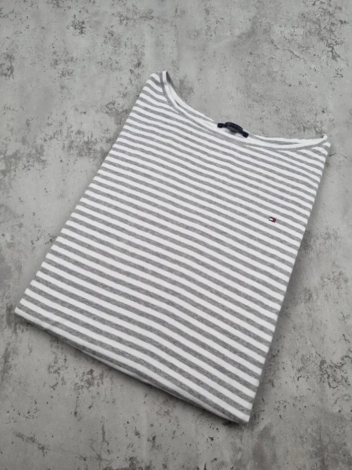 Sweat marinière Tommy Hilfiger – Taille M Femmes (mesures en photos)