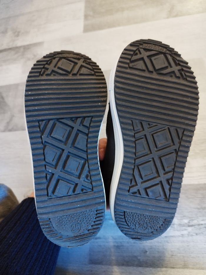 🌀 Chaussures taille 25 - photo numéro 4
