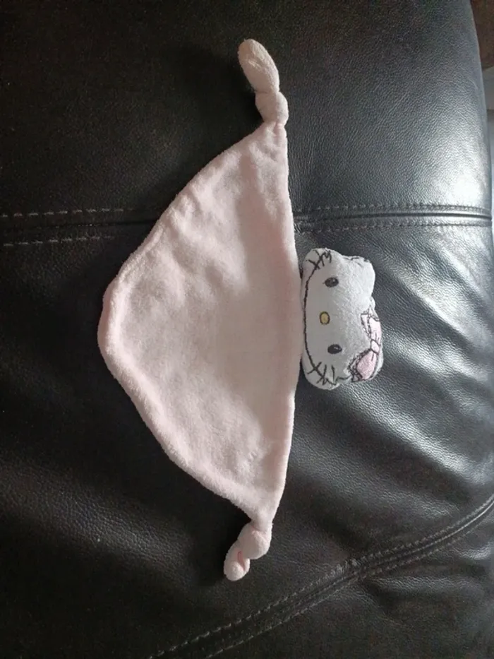 Sos doudou Hello Kitty peluche bébé