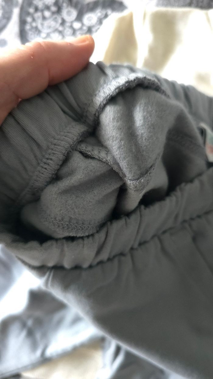 NEUFS (non portés) 🏷😍🥰superbe ensemble sweat et pantalon molleton 18MOIS Garçon 🥰😍🏷 - photo numéro 4