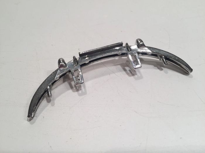 Pare-chocs arrière pièce détachée Burago Mercedes 300 SL 1954 1/18 1/18e 1/18eme #A1 - photo numéro 2