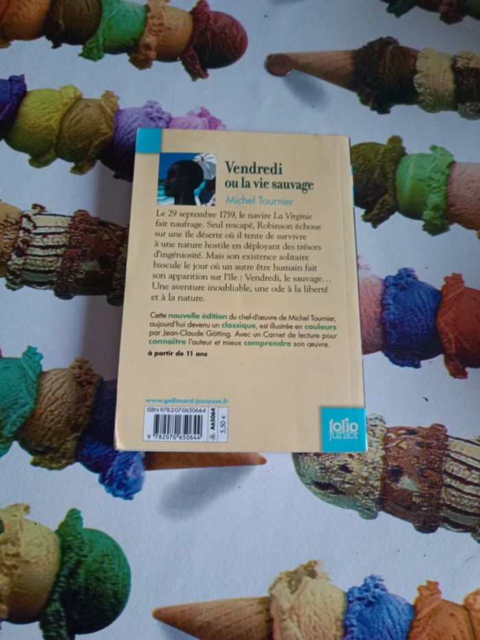 Livre vendredi ou la vie sauvage - photo numéro 2