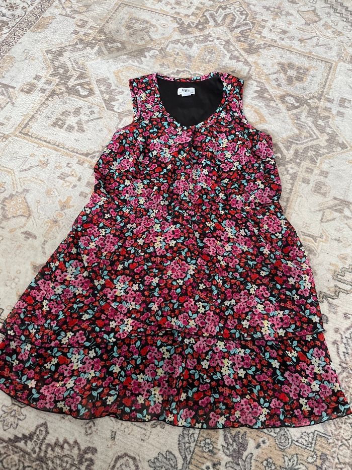 Robe, bon prix - photo numéro 1