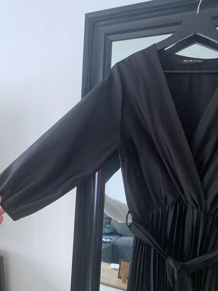 Robe satinée plissée - photo numéro 2