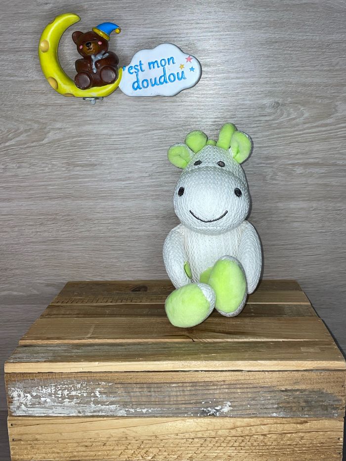 SOL223 doudou girafe 🦒 tommee tippee