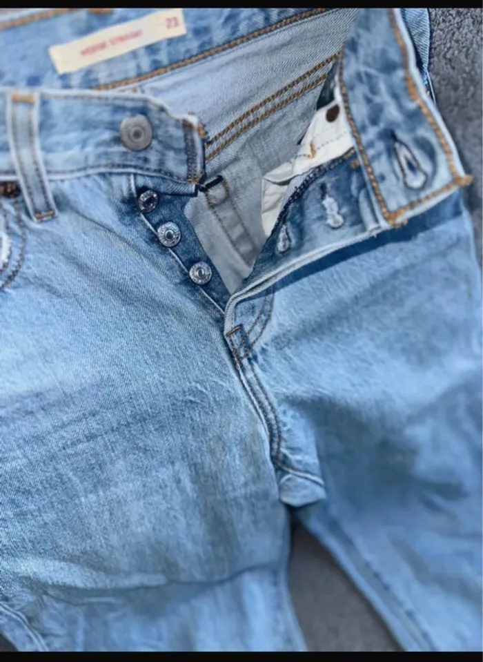 Jean bleu Levi's Wedgie Straight W23 - photo numéro 5