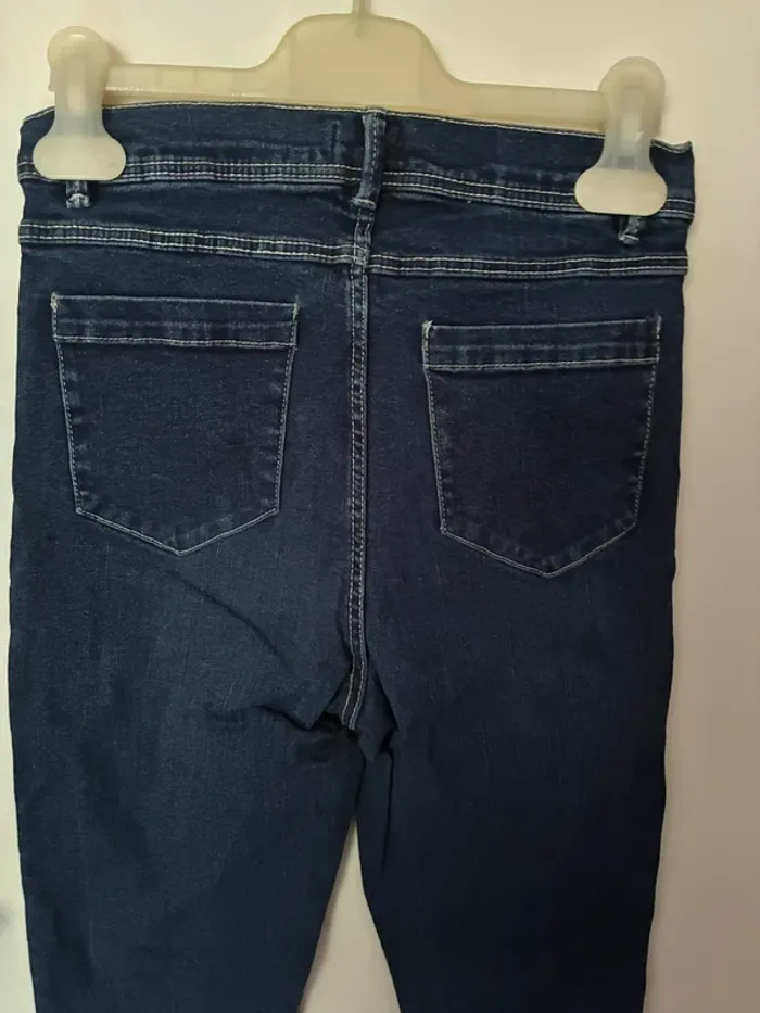 Jeans délavé et troué aux cuisses, XS, Tissaia. - photo numéro 6