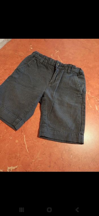 Bermuda garçon taille 24 mois