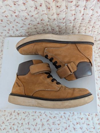 Chaussures montantes waterproof Géox pointure 34