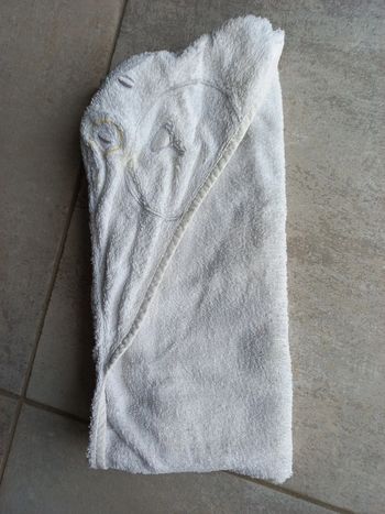Cape de bain blanche