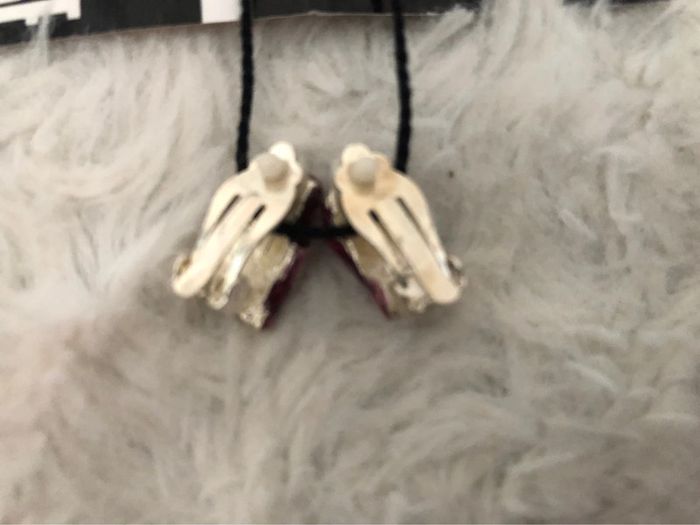Boucles d’oreilles de créateur biche de bere « cassis » à clips NEUVES - photo numéro 4