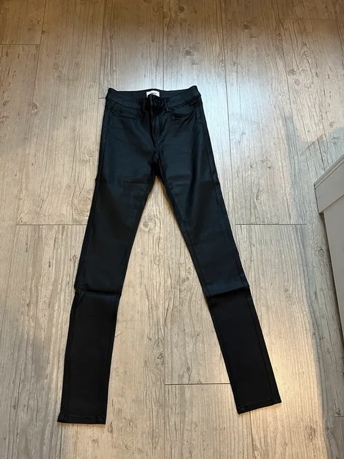 Pantalon skinny noir only taille xs enduit