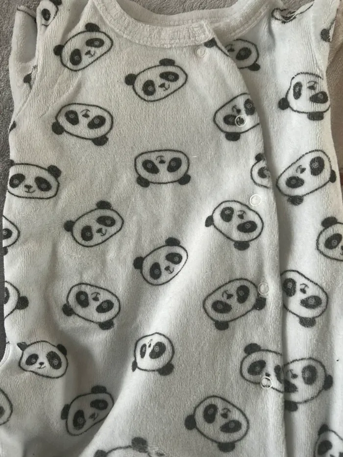 Lot 3 pyjamas velours 1 mois - photo numéro 2