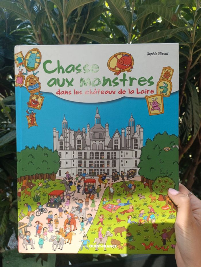Livre Chasse aux monstres dans les châteaux de la Loire - photo numéro 2