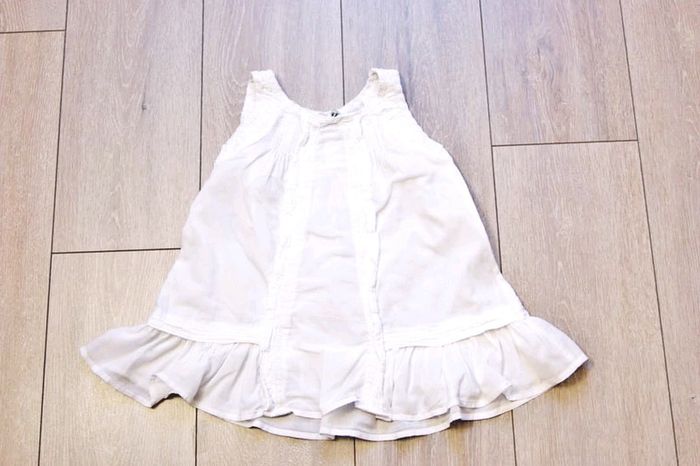 Tunique blanche. 8 ans fille. Tape à l oeil