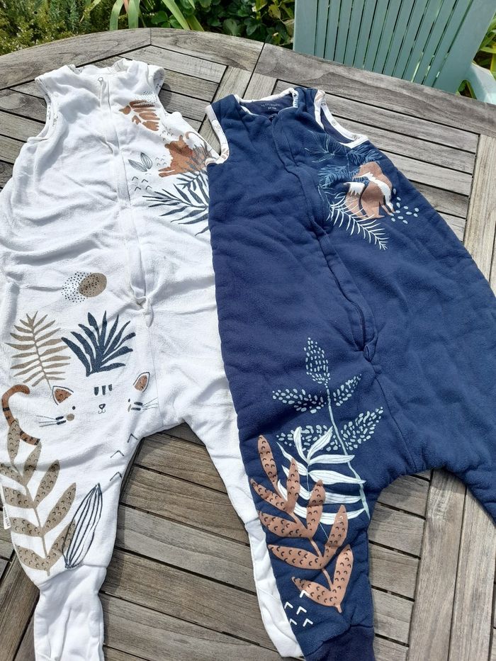Lot de 2 gigoteuses