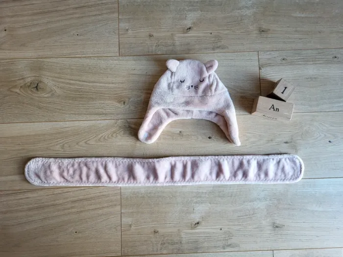 Lot bonnet et écharpe taille 49 bébé fille hiver - photo numéro 3