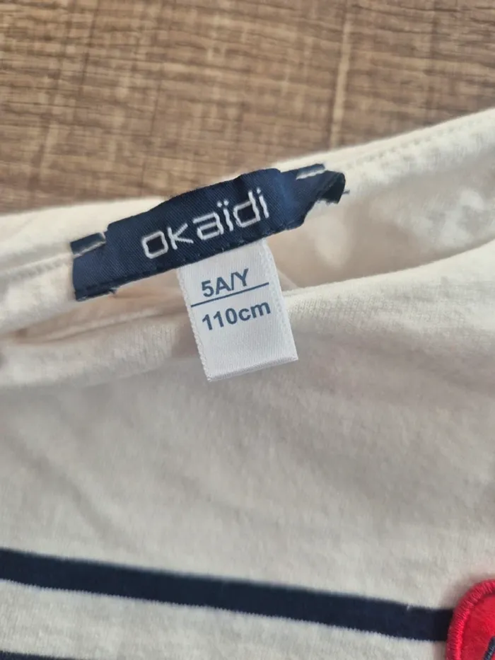 T shirt marinière épais Okaïdi 5 ans en parfait état - photo numéro 3