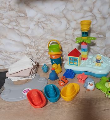 Lot de jouets et Duplo pour le bain 🌸