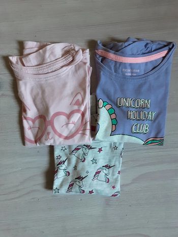 3 t-shirts manches courtes licorne T. 2 ans