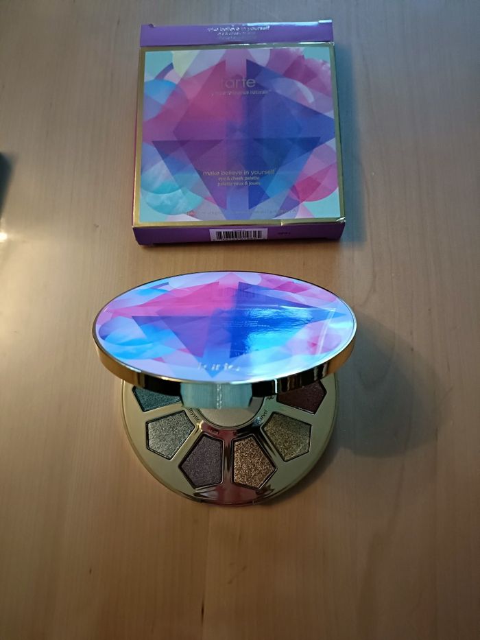 DEUX MAGNIFIQUES PALETTES TARTE MARQUE AMERICAINE - photo numéro 3