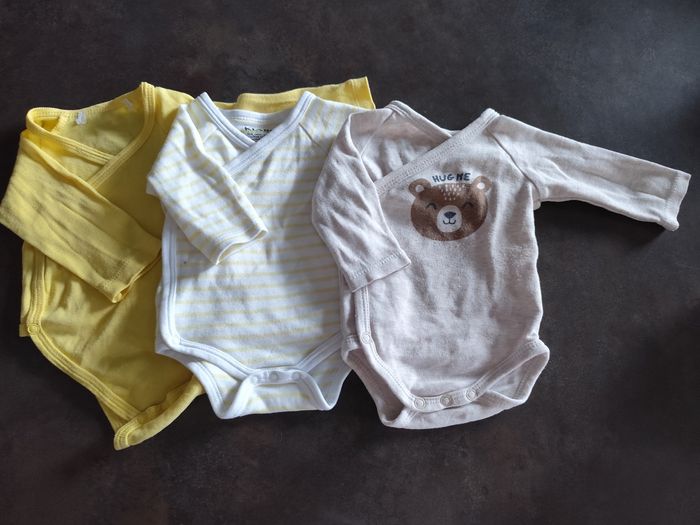 Lot vêtements fille 1 mois - photo numéro 7