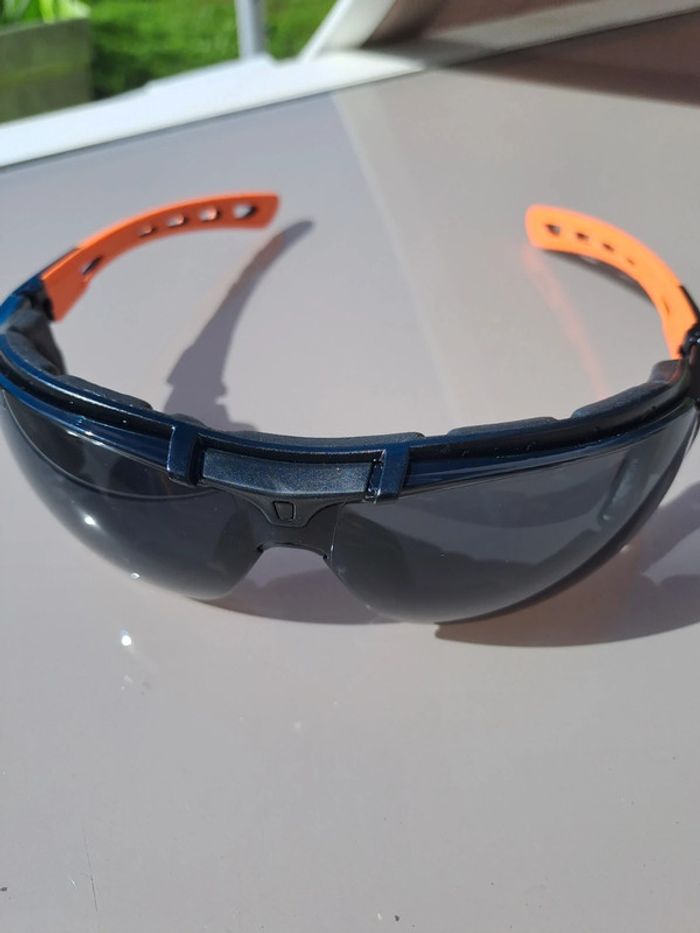 Lunettes de soleil sport - photo numéro 2