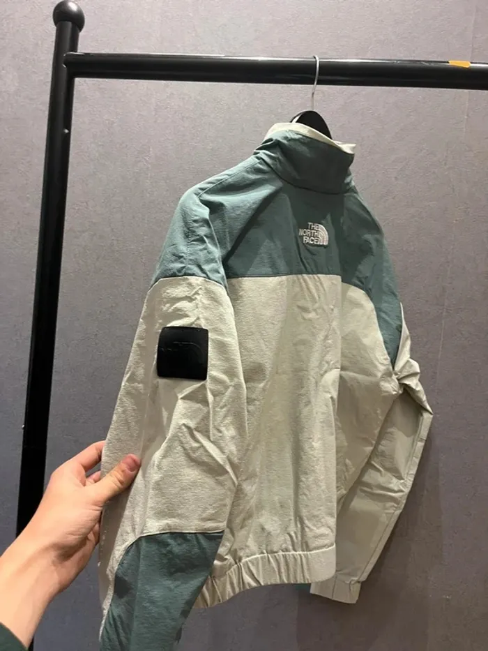 Veste The North Face Windbreaker – Taille L - photo numéro 3