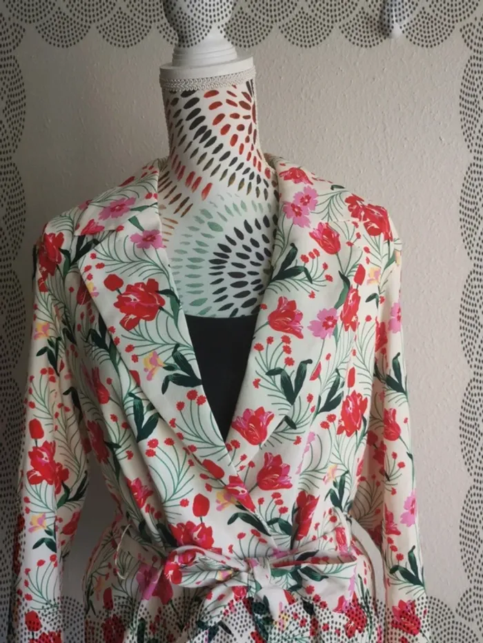 Blazer Kiabi taille 38 - photo numéro 4