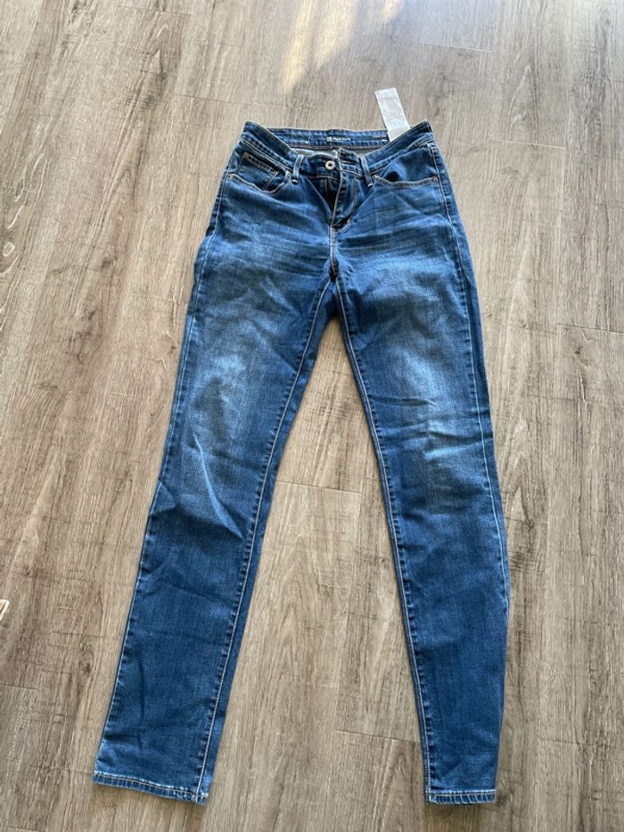Jean levi’s slim taille 28 - photo numéro 2