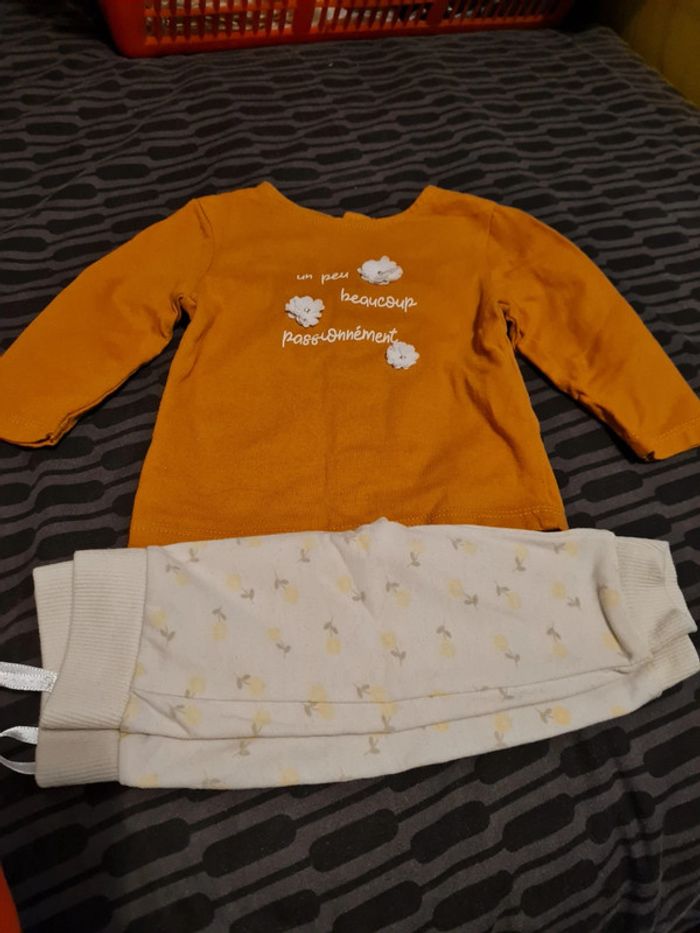 Ensemble haut et pantalon