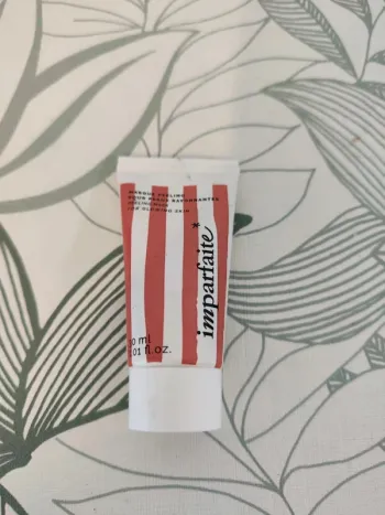 Imparfaite masque peeling pour peaux rayonnantes 30ml valeur 8€  à utiliser 6 mois après ouverture