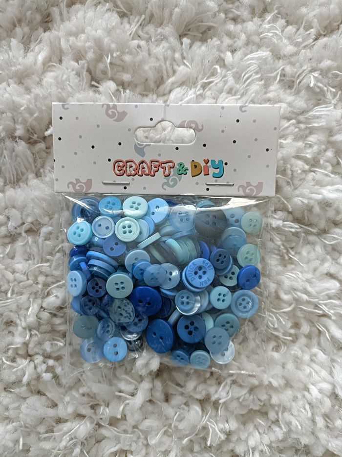 Environ 360 boutons acrylique - photo numéro 3