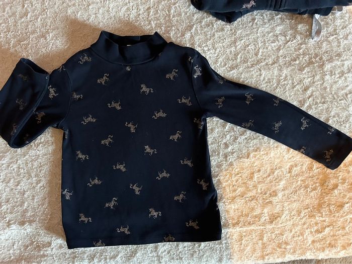 Ensemble jogging et tee shirt - photo numéro 12