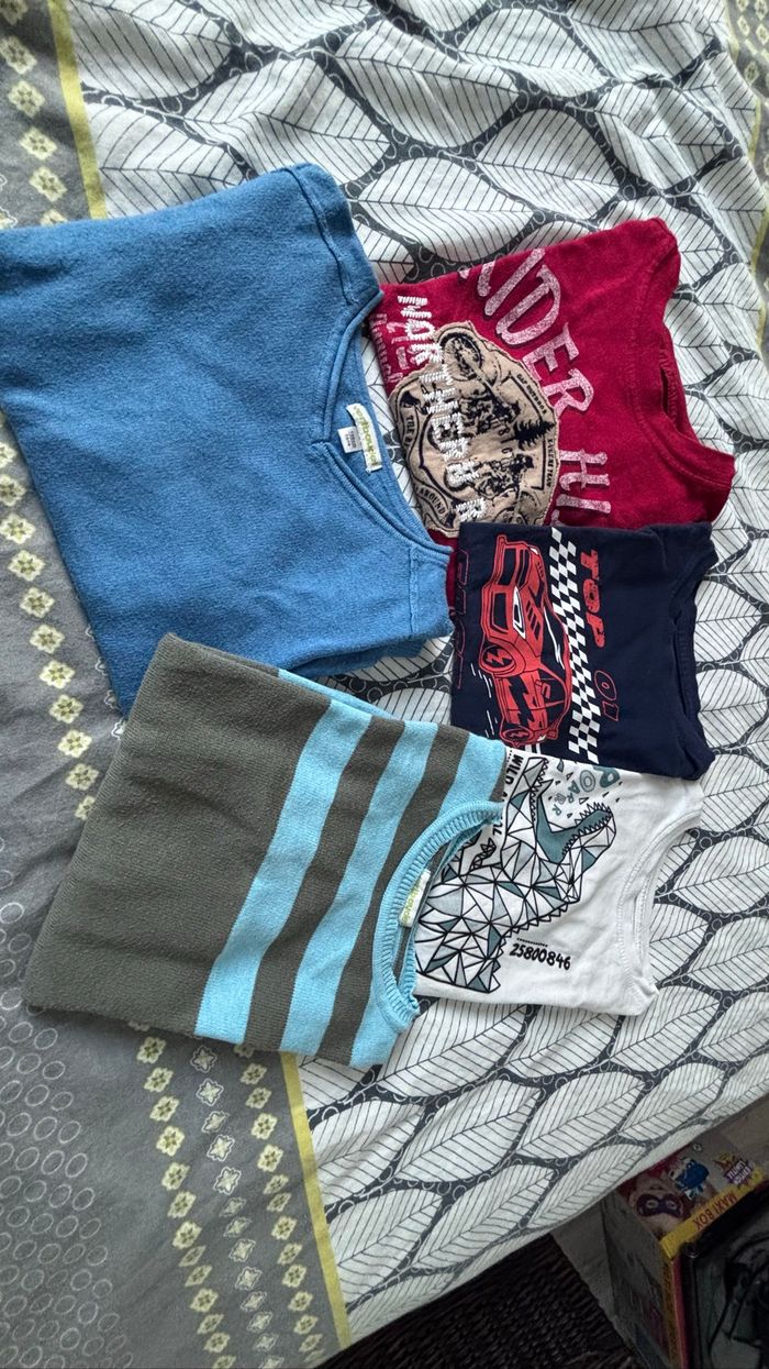 Lot vêtements 5 ans - photo numéro 3