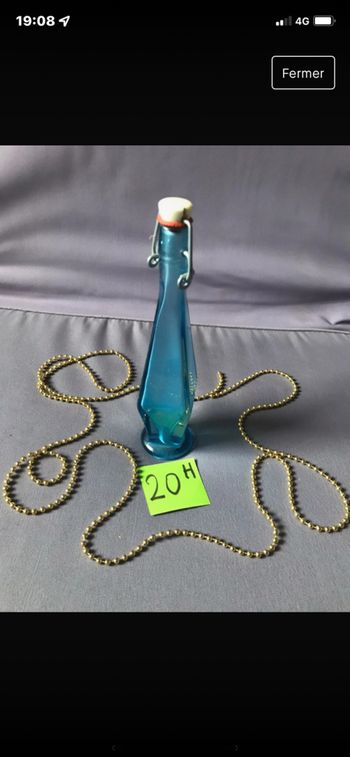 Bouteille bleue vintage